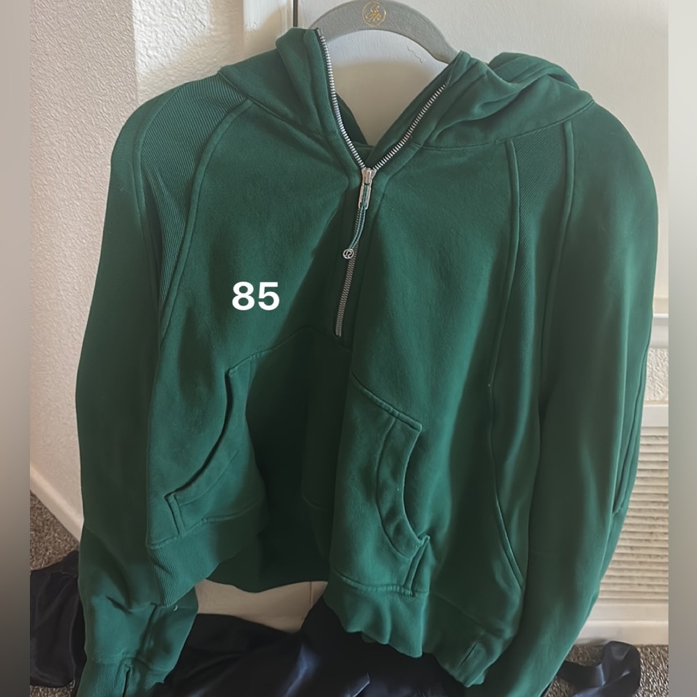 Lululemon Scuba Cropped half zip